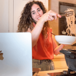 מה זה אומר להיות אמא היברידית במלחמה